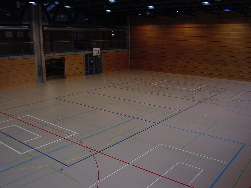 Linien zweidrittel Halle.JPG